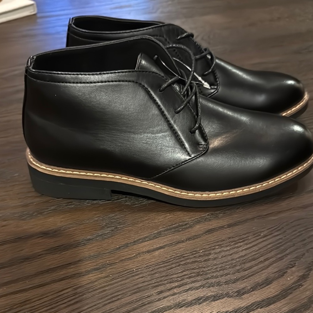 Boy’s Black Deer Stag Leather Chukka Boots Size 5 Brand New
